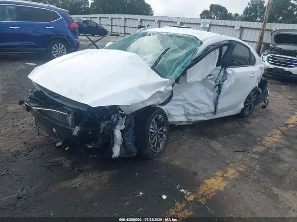 3KPF24AD7RE794366 2024 KIA FORTE - Image 2