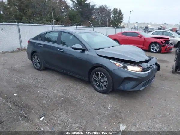 3KPF24AD7RE794626 2024 KIA FORTE - Image 1