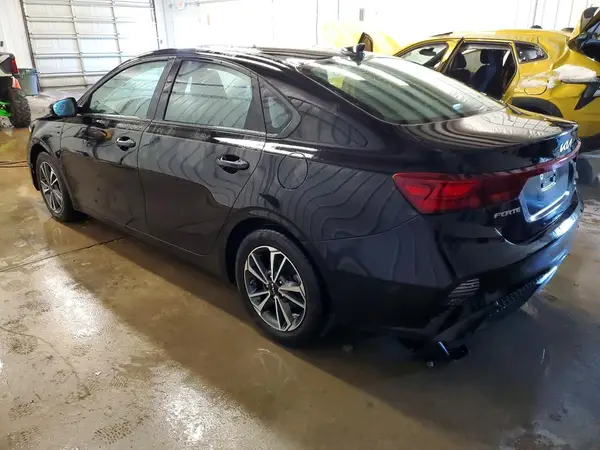 3KPF24AD7RE795081 2024 KIA FORTE - Image 2