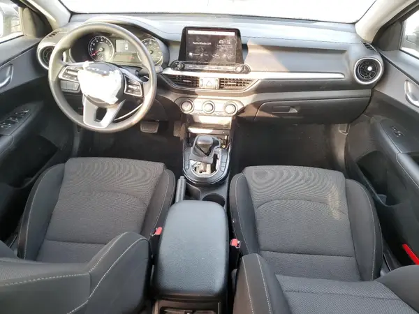 3KPF24AD7RE795145 2024 KIA FORTE - Image 8