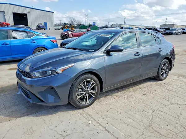 3KPF24AD7RE796067 2024 KIA FORTE - Image 1