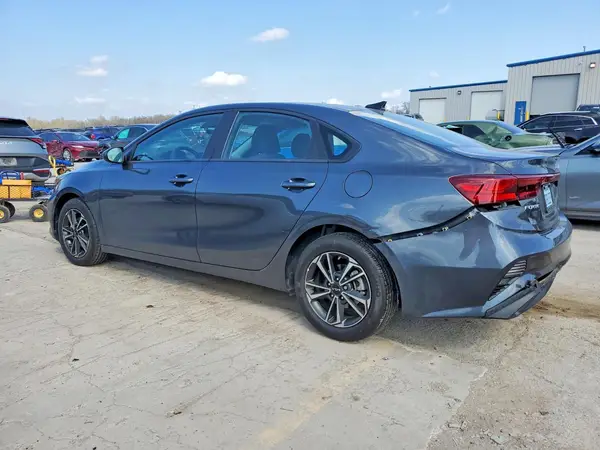 3KPF24AD7RE796067 2024 KIA FORTE - Image 2