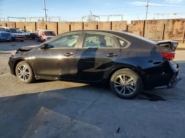 3KPF24AD7RE798448 2024 KIA FORTE - Image 2