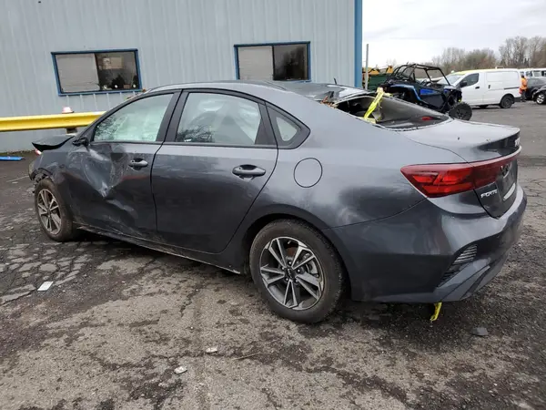 3KPF24AD7RE798661 2024 KIA FORTE - Image 2