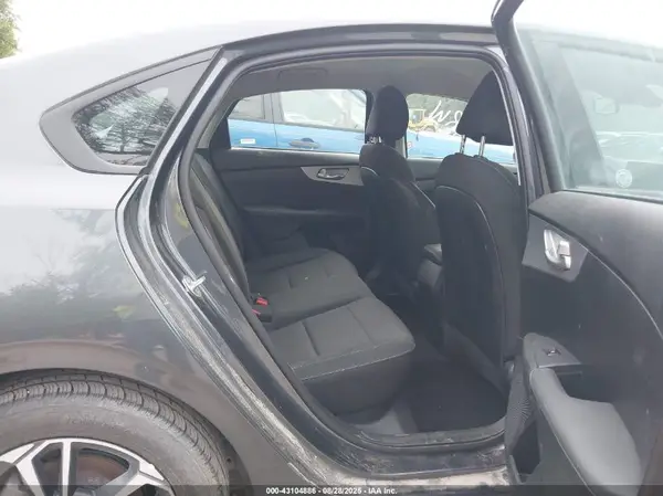 3KPF24AD7RE798871 2024 KIA FORTE - Image 8