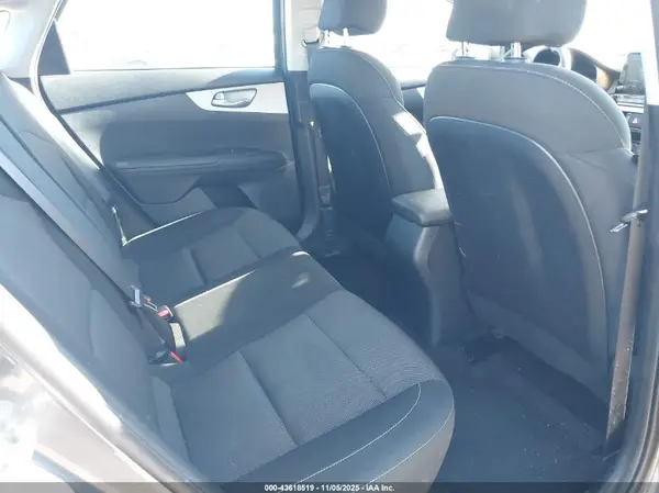 3KPF24AD7RE798983 2024 KIA FORTE - Image 8
