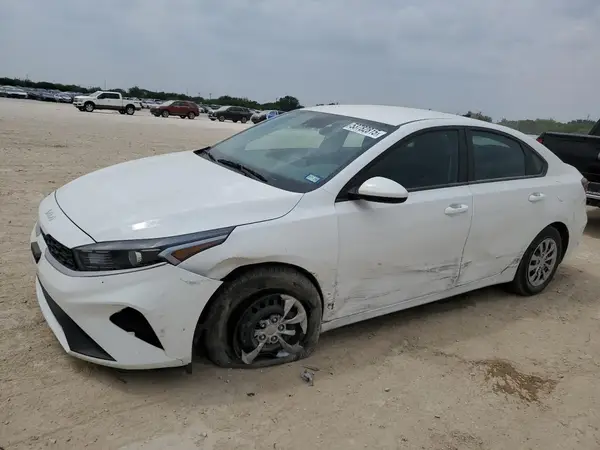 3KPF24AD7RE800280 2024 KIA FORTE - Image 1