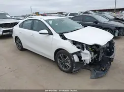 3KPF24AD7RE800585 2024 KIA FORTE