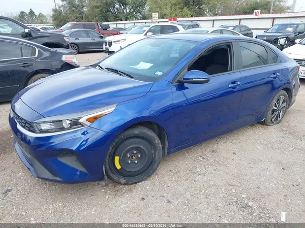 3KPF24AD7RE801364 2024 KIA FORTE - Image 2