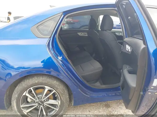 3KPF24AD7RE801364 2024 KIA FORTE - Image 8