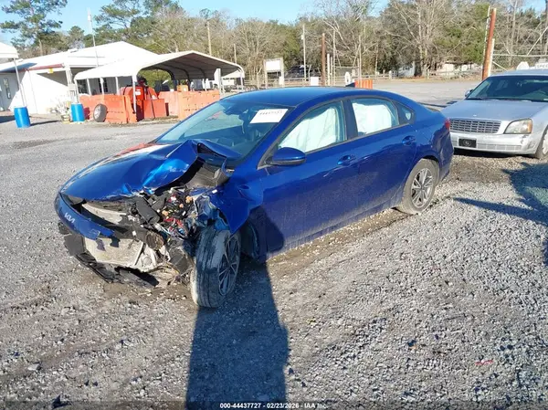 3KPF24AD7RE804118 2024 KIA FORTE - Image 2