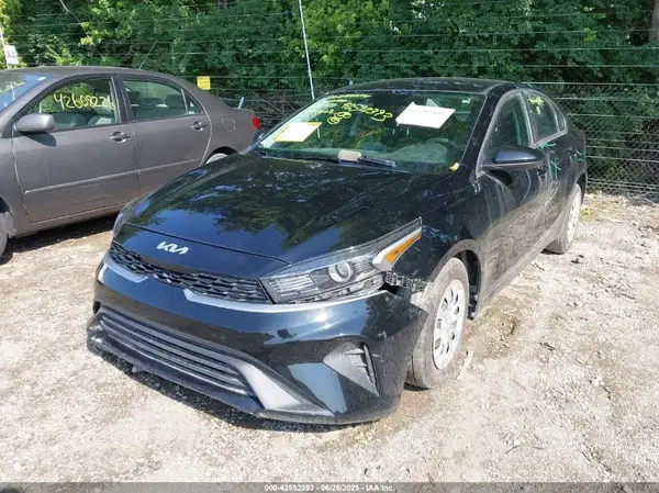 3KPF24AD7RE806029 2024 KIA FORTE - Image 2