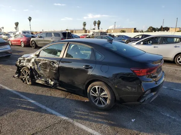 3KPF24AD7RE806290 2024 KIA FORTE - Image 2