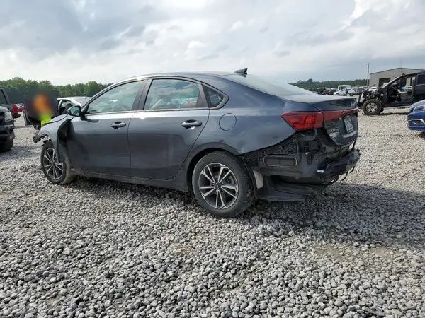 3KPF24AD7RE806824 2024 KIA FORTE - Image 2