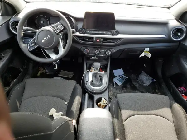 3KPF24AD7RE806824 2024 KIA FORTE - Image 8