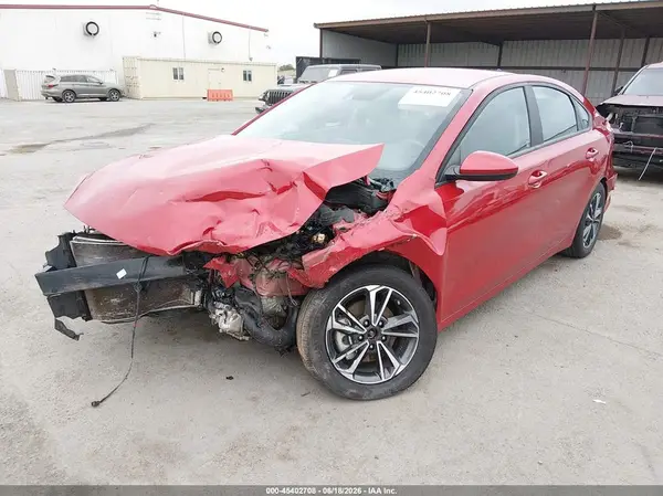 3KPF24AD7RE807097 2024 KIA FORTE - Image 2