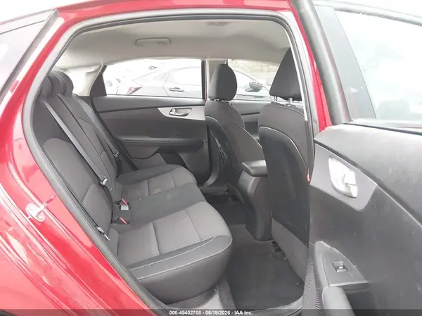 3KPF24AD7RE807097 2024 KIA FORTE - Image 8
