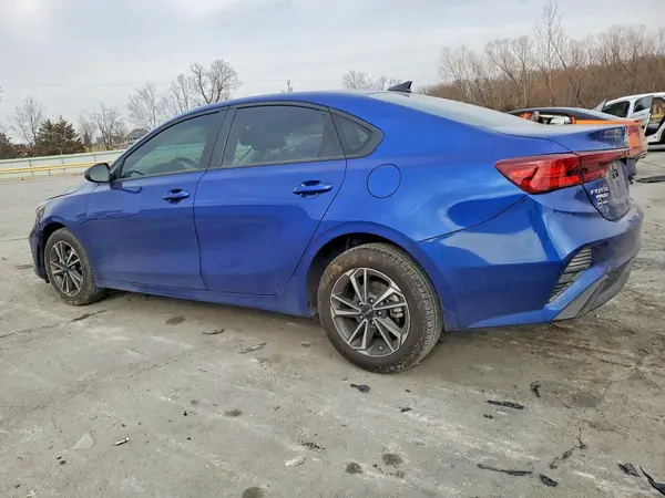 3KPF24AD7RE809481 2024 KIA FORTE - Image 2