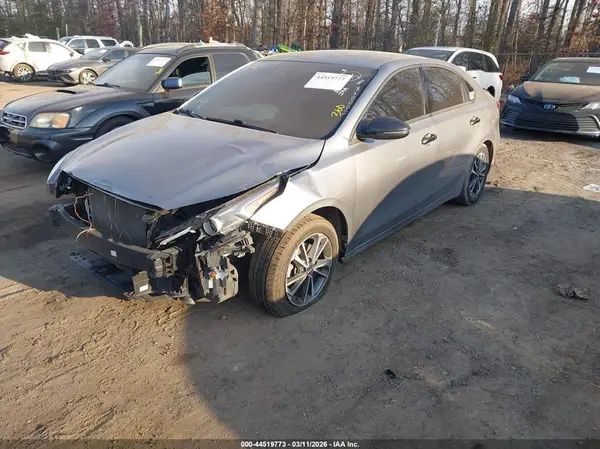 3KPF24AD7RE810002 2024 KIA FORTE - Image 2
