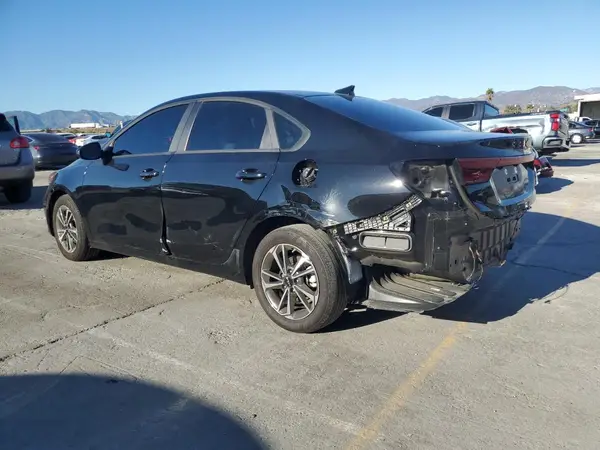 3KPF24AD7RE810775 2024 KIA FORTE - Image 2