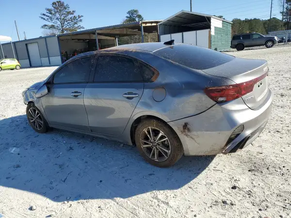 3KPF24AD7RE813885 2024 KIA FORTE - Image 2