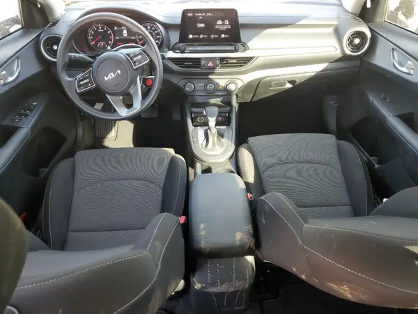 3KPF24AD7RE813885 2024 KIA FORTE - Image 8