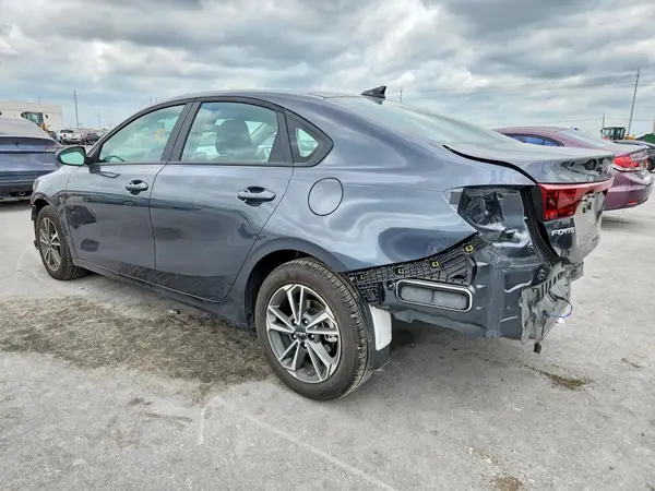 3KPF24AD7RE814177 2024 KIA FORTE - Image 2