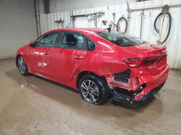 3KPF24AD7RE814566 2024 KIA FORTE - Image 2