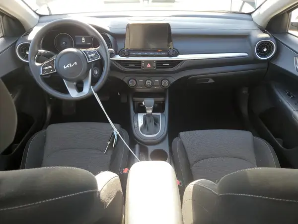 3KPF24AD7RE815006 2024 KIA FORTE - Image 8