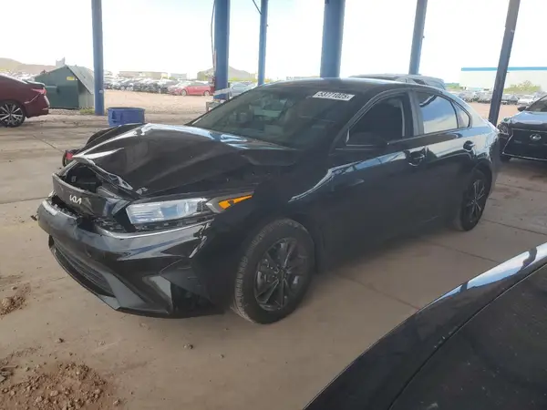 3KPF24AD7RE817516 2024 KIA FORTE - Image 1