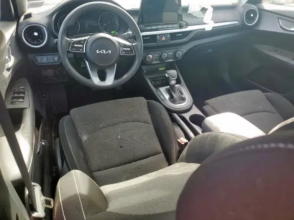 3KPF24AD7RE818102 2024 KIA FORTE - Image 8
