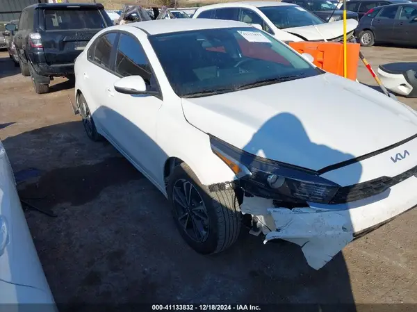 3KPF24AD7RE818472 2024 KIA FORTE - Image 1