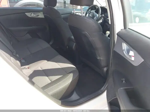 3KPF24AD7RE818861 2024 KIA FORTE - Image 8