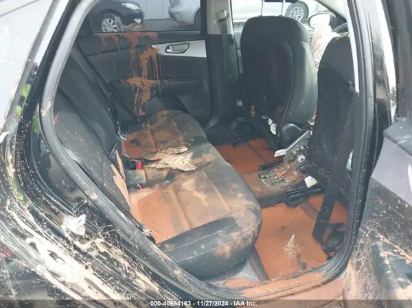 3KPF24AD7RE819587 2024 KIA FORTE - Image 8
