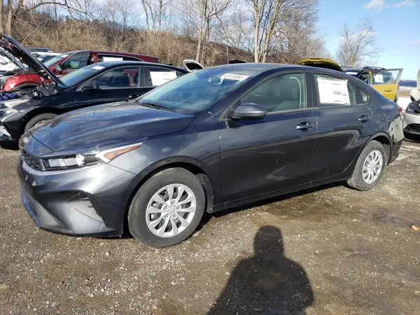 3KPF24AD7RE819976 2024 KIA FORTE - Image 1