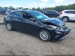 3KPF24AD7RE820335 2024 KIA FORTE