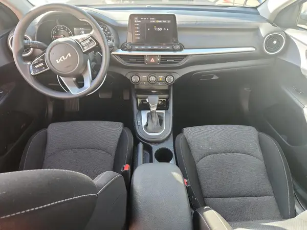 3KPF24AD7RE821274 2024 KIA FORTE - Image 8
