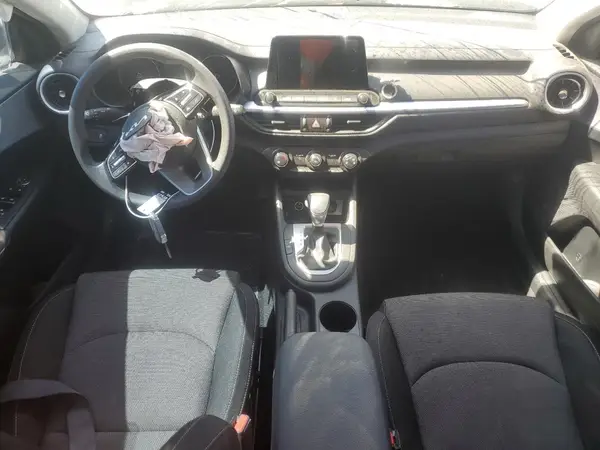 3KPF24AD7RE821873 2024 KIA FORTE - Image 8