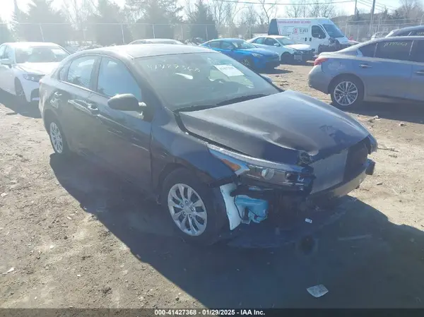 3KPF24AD7RE821906 2024 KIA FORTE - Image 1