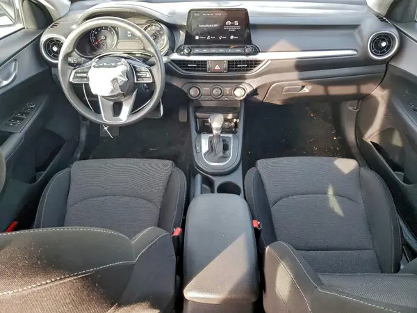 3KPF24AD7RE822859 2024 KIA FORTE - Image 8