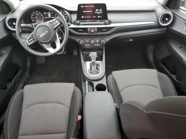 3KPF24AD7RE824157 2024 KIA FORTE - Image 8