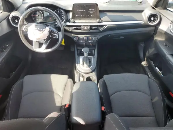 3KPF24AD7RE825096 2024 KIA FORTE - Image 8