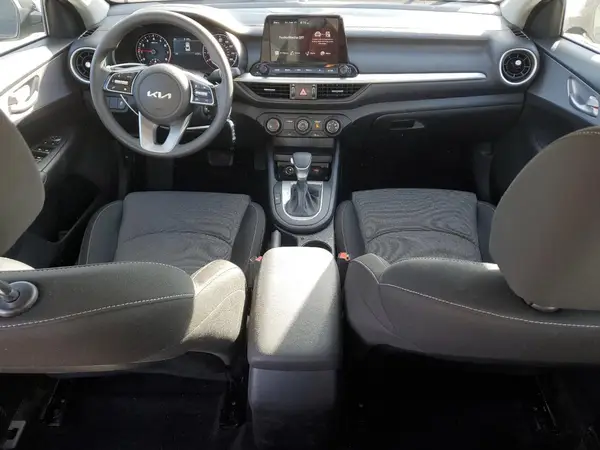 3KPF24AD7RE828032 2024 KIA FORTE - Image 8