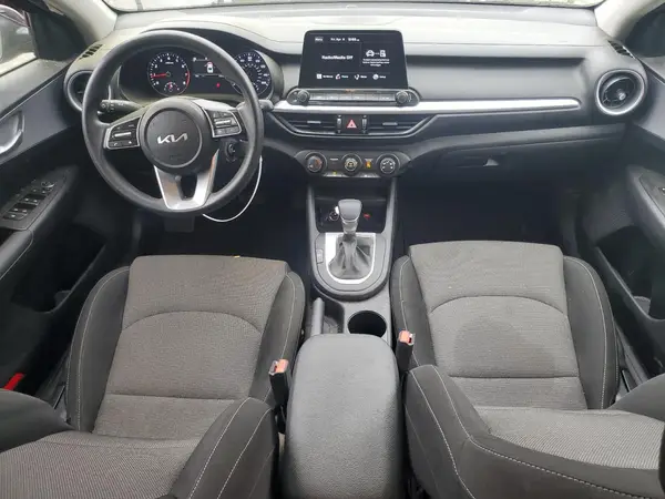 3KPF24AD7RE828547 2024 KIA FORTE - Image 8