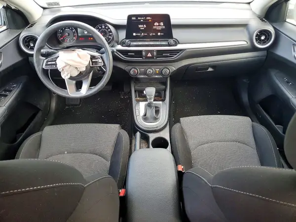 3KPF24AD7RE828922 2024 KIA FORTE - Image 8