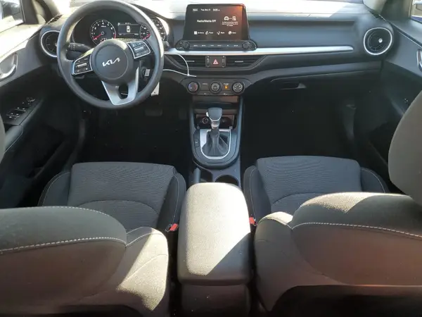 3KPF24AD7RE828967 2024 KIA FORTE - Image 8