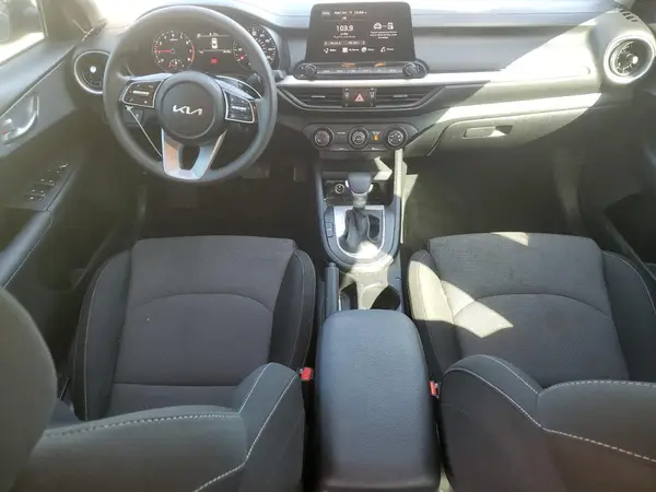 3KPF24AD7RE830797 2024 KIA FORTE - Image 8