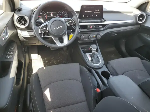 3KPF24AD7RE830864 2024 KIA FORTE - Image 8