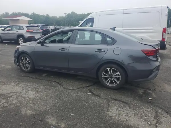 3KPF24AD7RE832274 2024 KIA FORTE - Image 2