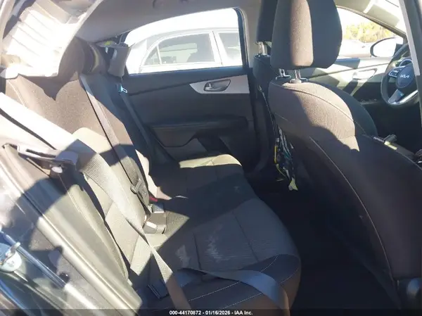 3KPF24AD7RE833442 2024 KIA FORTE - Image 8